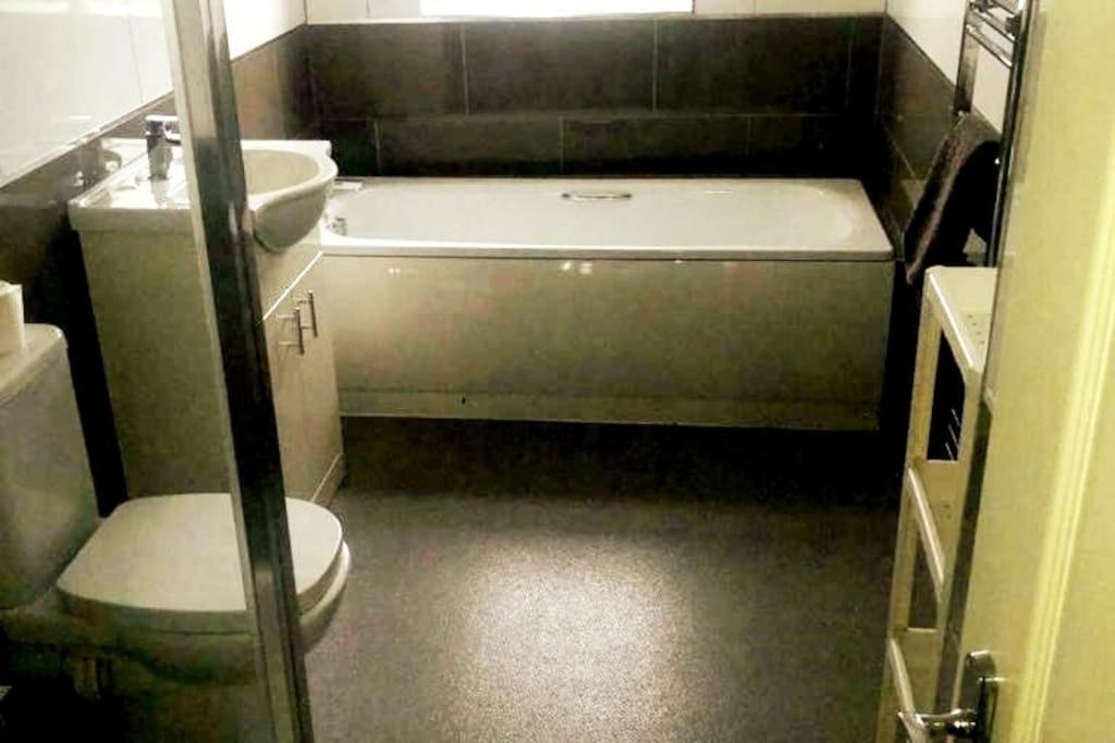 Apartament Short Term Lets From £15 Per Person Per Night Bristol Zewnętrze zdjęcie