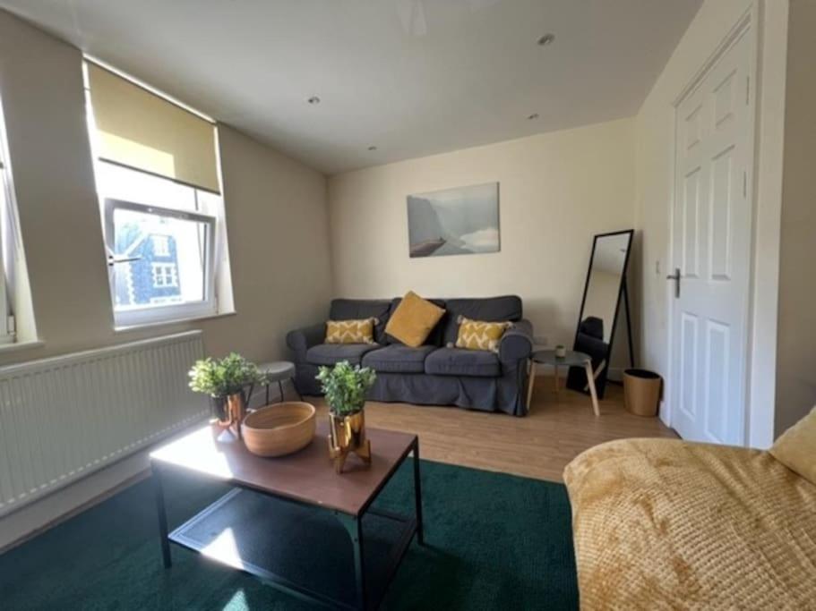 Apartament Short Term Lets From £15 Per Person Per Night Bristol Zewnętrze zdjęcie