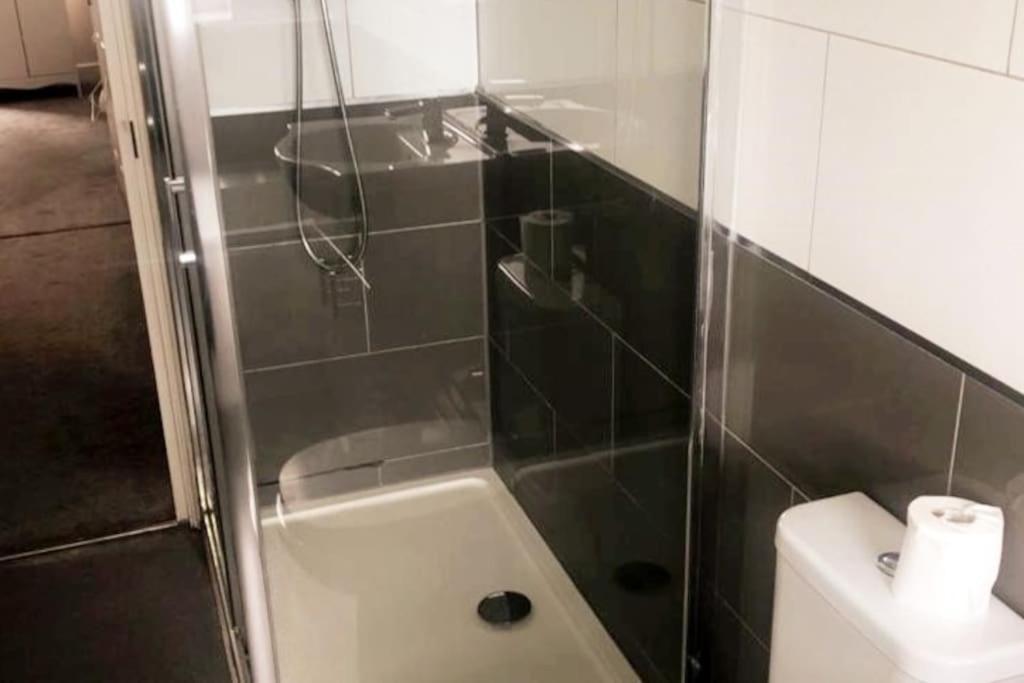 Apartament Short Term Lets From £15 Per Person Per Night Bristol Zewnętrze zdjęcie